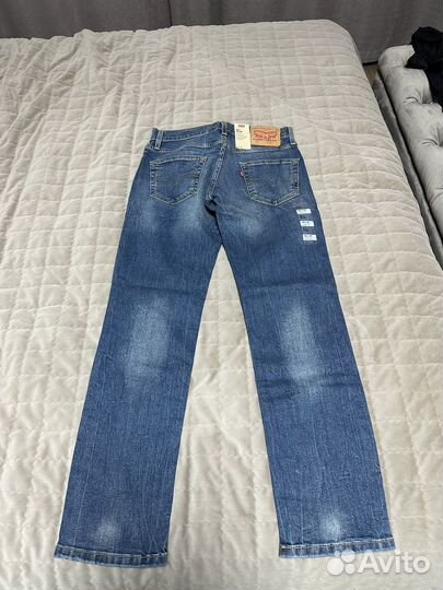 Джинсы levis