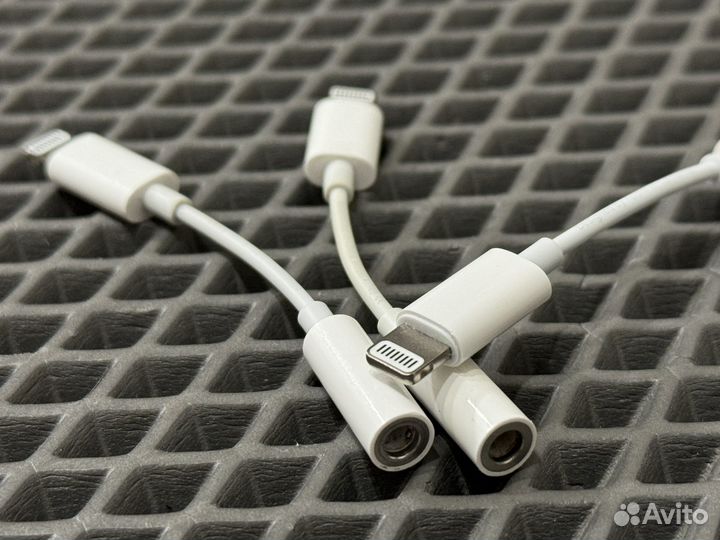 Переходник Apple Lightning to 3.5mm
