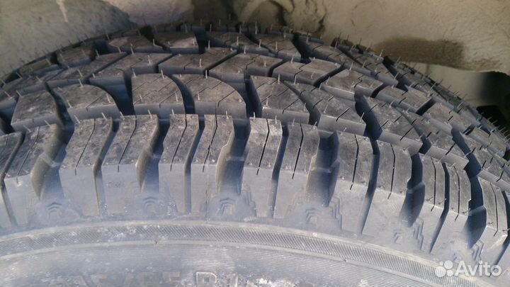 Contyre Cross Road 215/65 R16