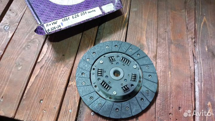 Диск сцепления Audi 100 2.0-2.2 87 VW Passat 2