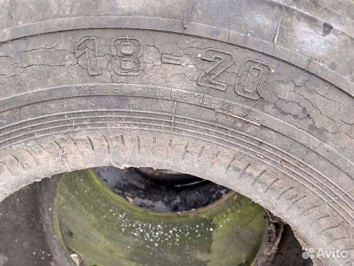 Шины от погрузчика JSB