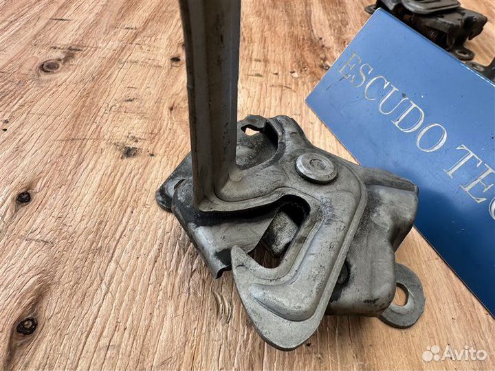 Замок капота Suzuki Escudo TD54W J20A 2007