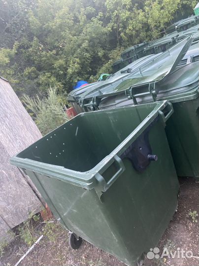 Мусорный контейнер