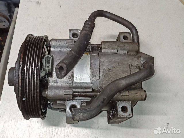 Компрессор кондиционера Ford Focus 1 седан 2.0I