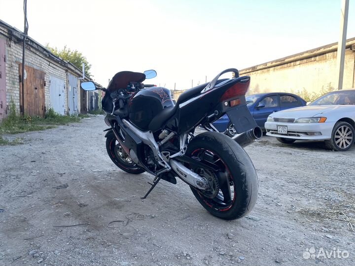 Honda cbr 600 f4