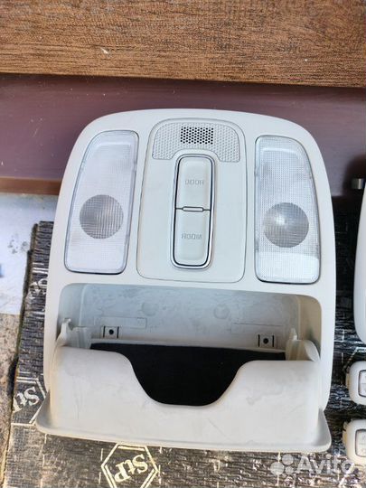 Плафон подсветки салона Kia Soul хэтчбек 1.6 G4FG