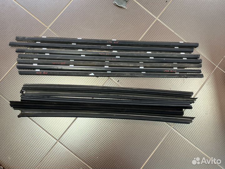 Бархотка/накладка перед двери Nissan Qashqai j10