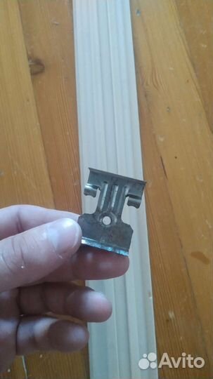 Плинтус напольный пластиковый б/у 2,45 метра