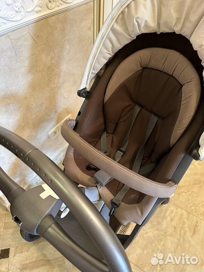 Прогулочная коляска stokke