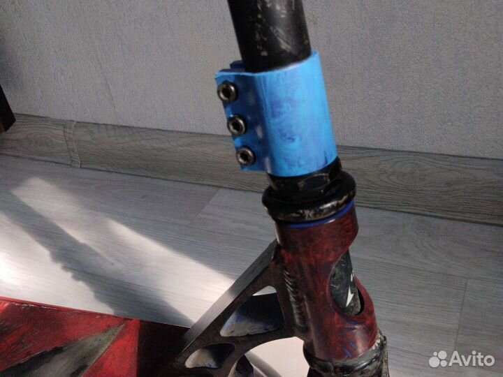 Самокат крашеный и битый и без грипс