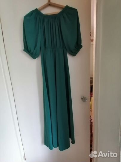 Вечернее платье в пол 42 44 зелёный
