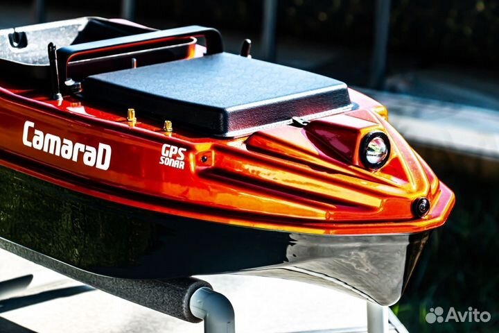 Прикормочный кораблик CamaraD atom V2 с усиленным