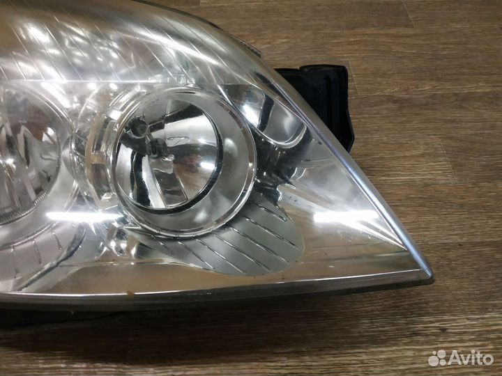 Фара правая Opel Astra H (2004-2015)