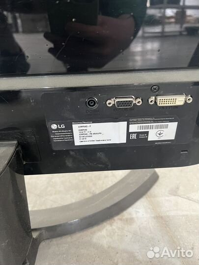 Монитор Dell 24