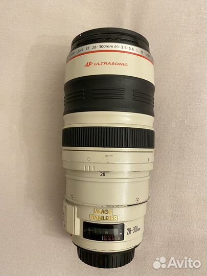 Объектив Canon Zoom EF 28-300 mm. 1:3,5-5,6 IS L U
