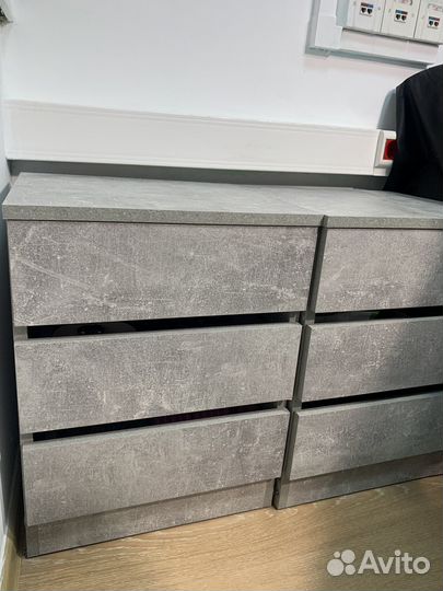 Стол и стулья для мастера маникюра