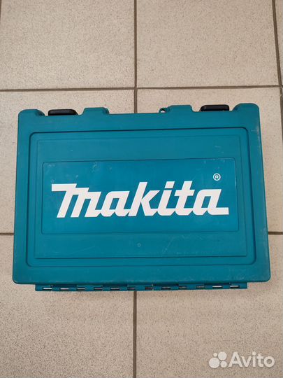 Перфоратор makita HR 2470 Original