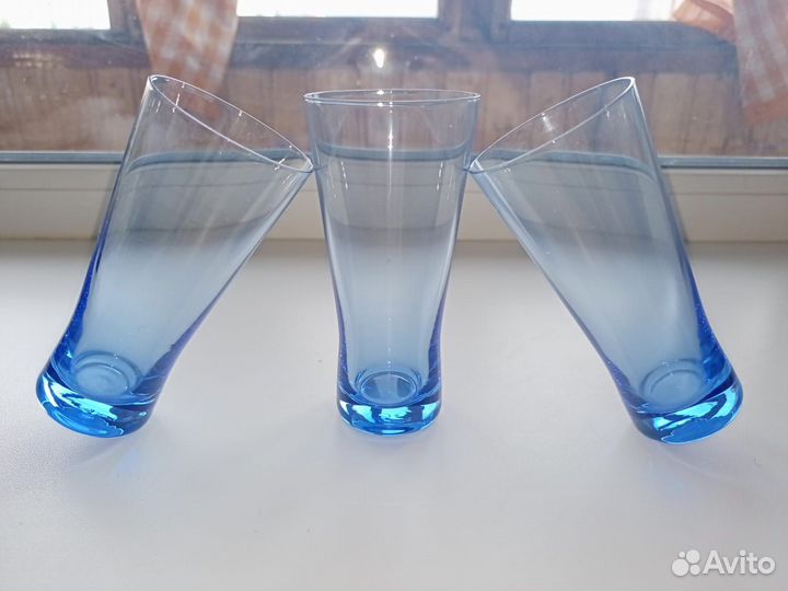 Бокалы/стаканы синего стекла