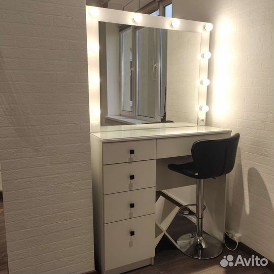 Аренда рабочего места бровиста/визажиста