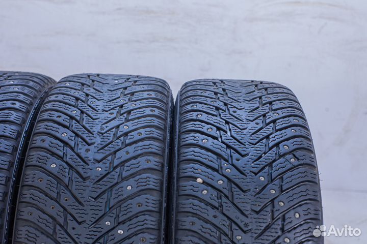 Nokian Tyres Hakkapeliitta 8 215/55 R17 98T