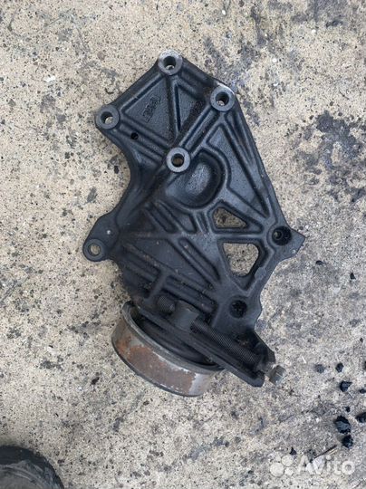 6А12 кронштейн компрессора Mitsubishi Galant E54A