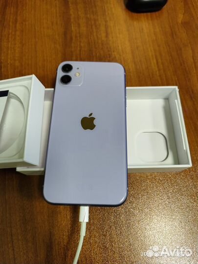 iPhone 11, 64 ГБ