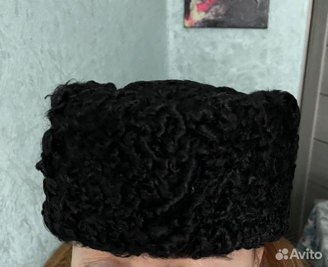 Шапка каракулевая женская
