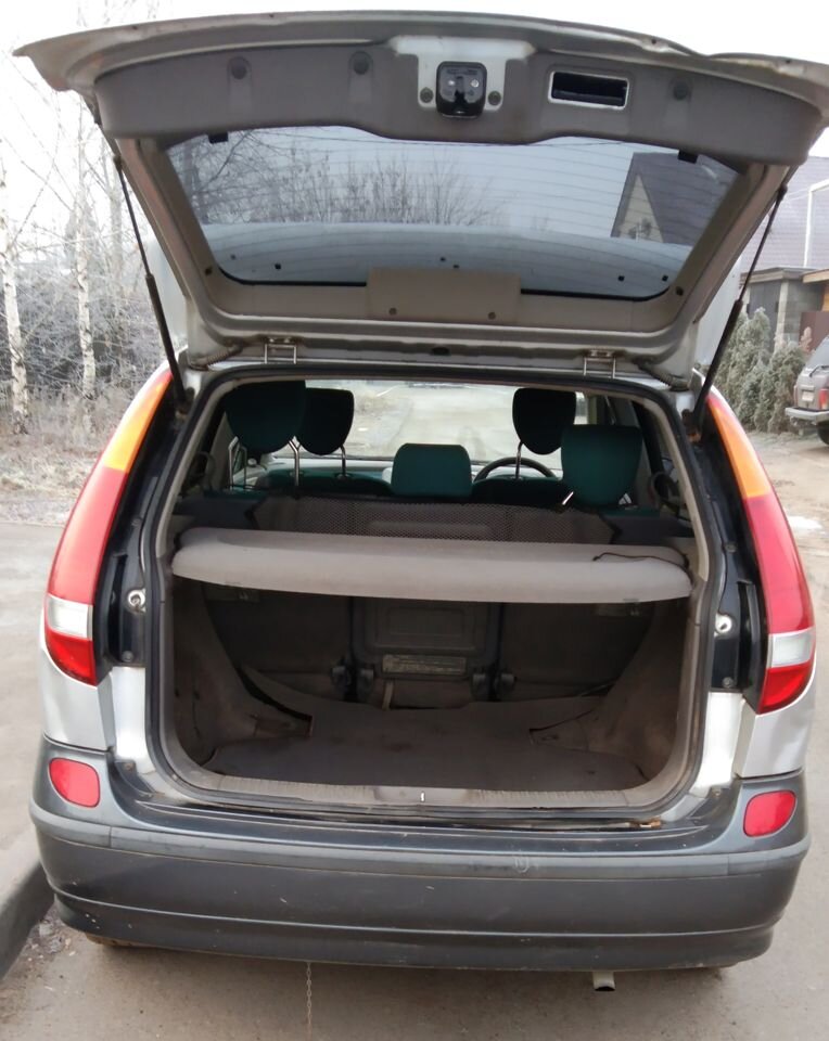 Nissan Tino