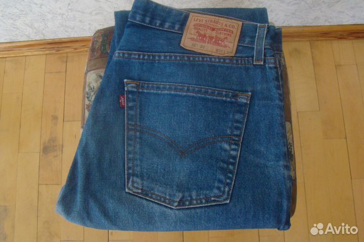 Джинсы levis