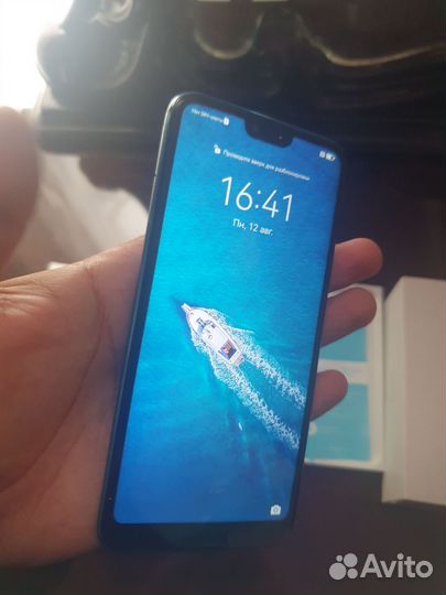 HONOR 10, 4/64 ГБ