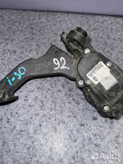Педаль газа Hyundai I30 FD G4FA 2009