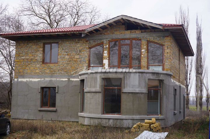 Дом 230 м² на участке 10 сот.