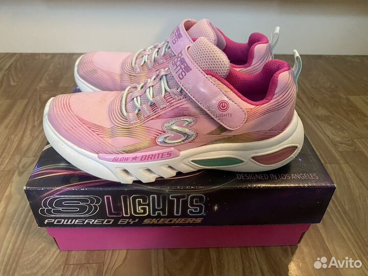 Кроссовки для девочки