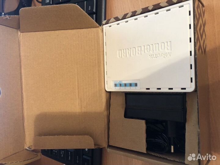 Wi-Fi роутер mikrotik hAP, AC750 rb952ui-5ac2nd