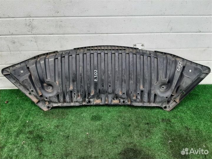 Пыльник бампера переднего Mercedes Benz C-Class W