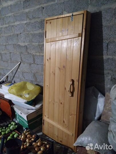 Дверь деревянная в парилку