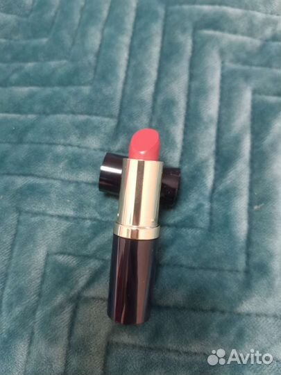 Помады, блеск и тональный крем Estée Lauder, MAC