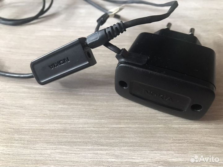 Зарядное устройство Nokia