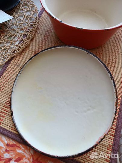 Кастрюля чугунная эмалированная СССР