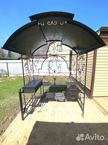 Мангал с крышей