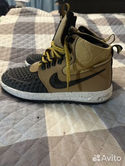 Придаю мужские ботинки