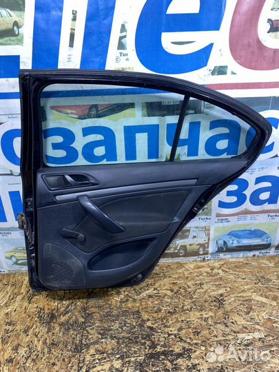 Дверь зад правая дефект Шкода Октавия А5
