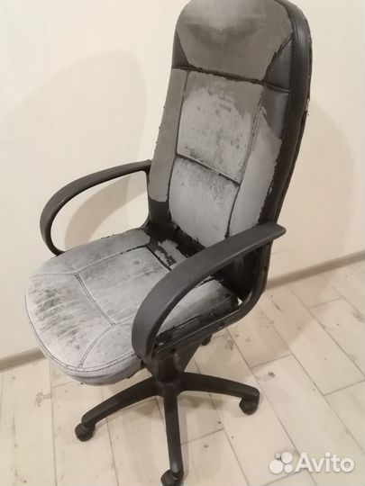 Компьютерное кресло б/у