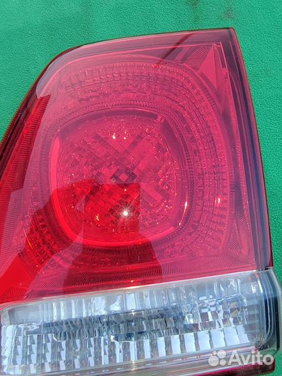 Стоп внутренний правый toyota land cruiser 200