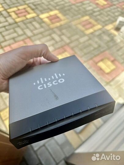 Маршрутизатор cisco SF100D-08