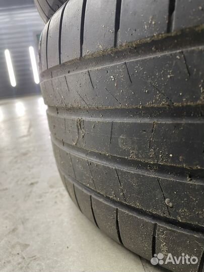 Bridgestone Turanza T005 285/35 R22