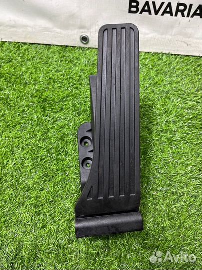 Педаль газа Mercedes E W212 1.8 2009