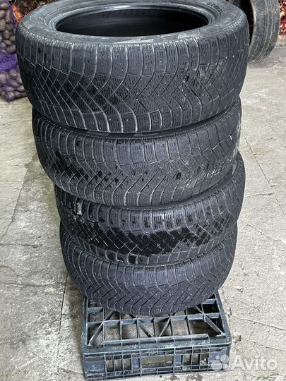 Pirelli Ice Zero FR 205/55 R16 94T