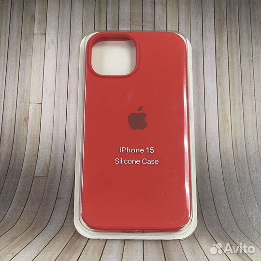 Чеxол нaклaдка iРhоnе 15 Красный