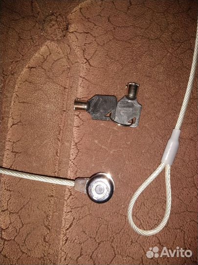 Тросик с замком для ноутбука